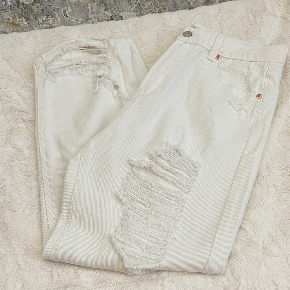 Signature8 Distressed Cream Boyfriend Jeans